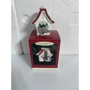 Hallmark Keepsake Ornament 1993 Peep Inside Birdhouse Opens Baby Birds Christmas